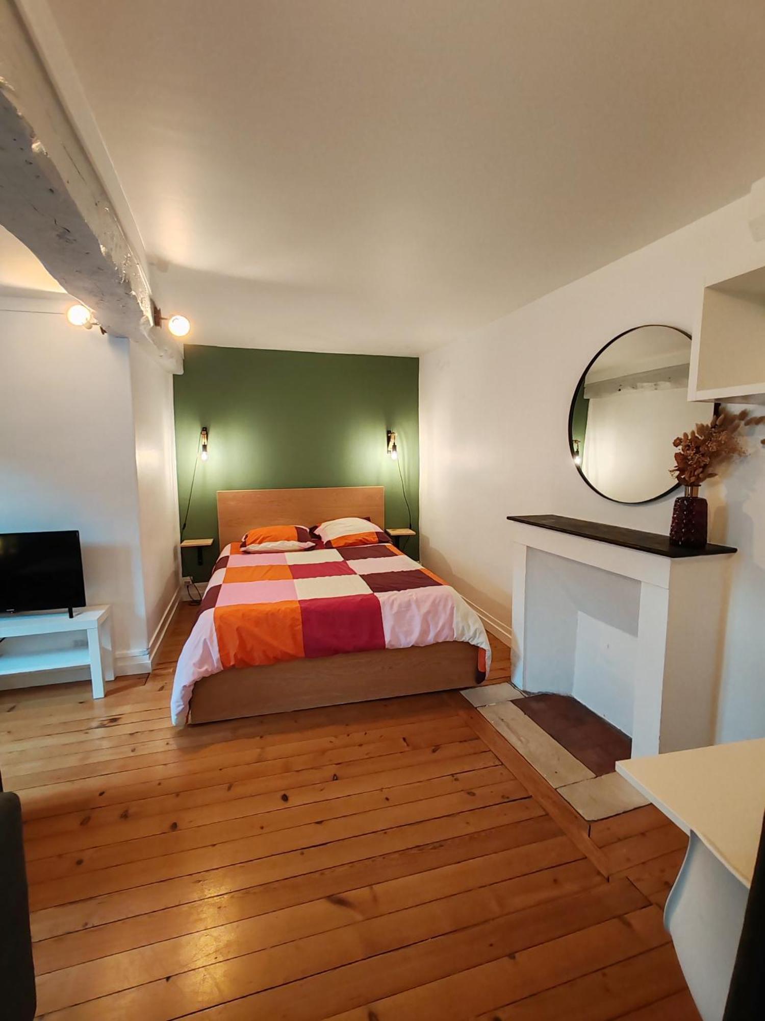 Charmant Studio Renove Caen Exterior photo